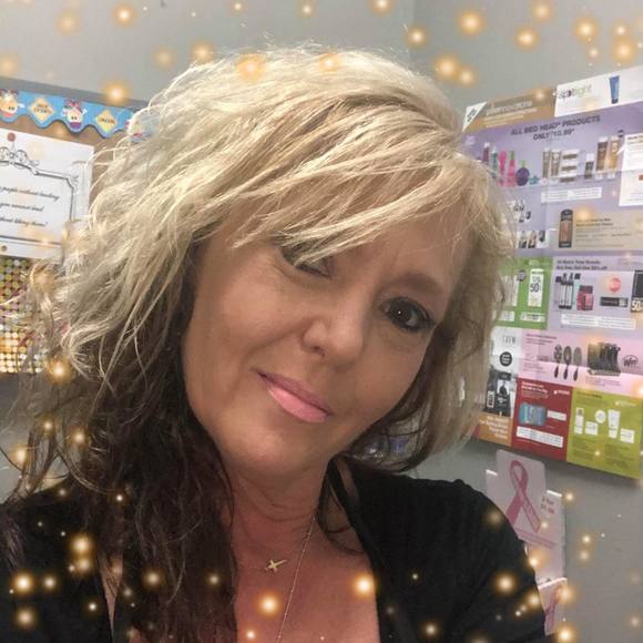 Meet your Posher, Karen - Picture 1 of 1